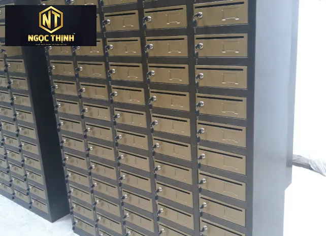 Tủ sắt locker đựng thư 08 Tủ sắt locker đựng thư 08